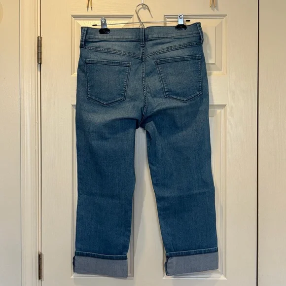 NYDJ Women’s Dayla Wide Cut Off Capri Jean With Lift Tuck Technology Size 12 - Picture 2 of 5